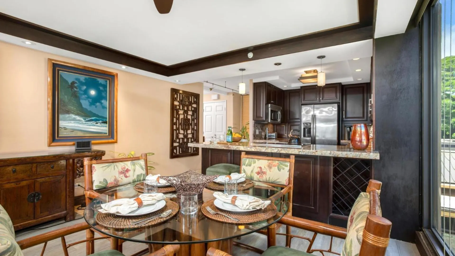 Apartment Spacious 4-Bedroom Mahana Collection - Multi Unit Listing - Same Building - Ocean Front - 2 Free Rental Cars Mah-301 Mah-419 Kaanapali