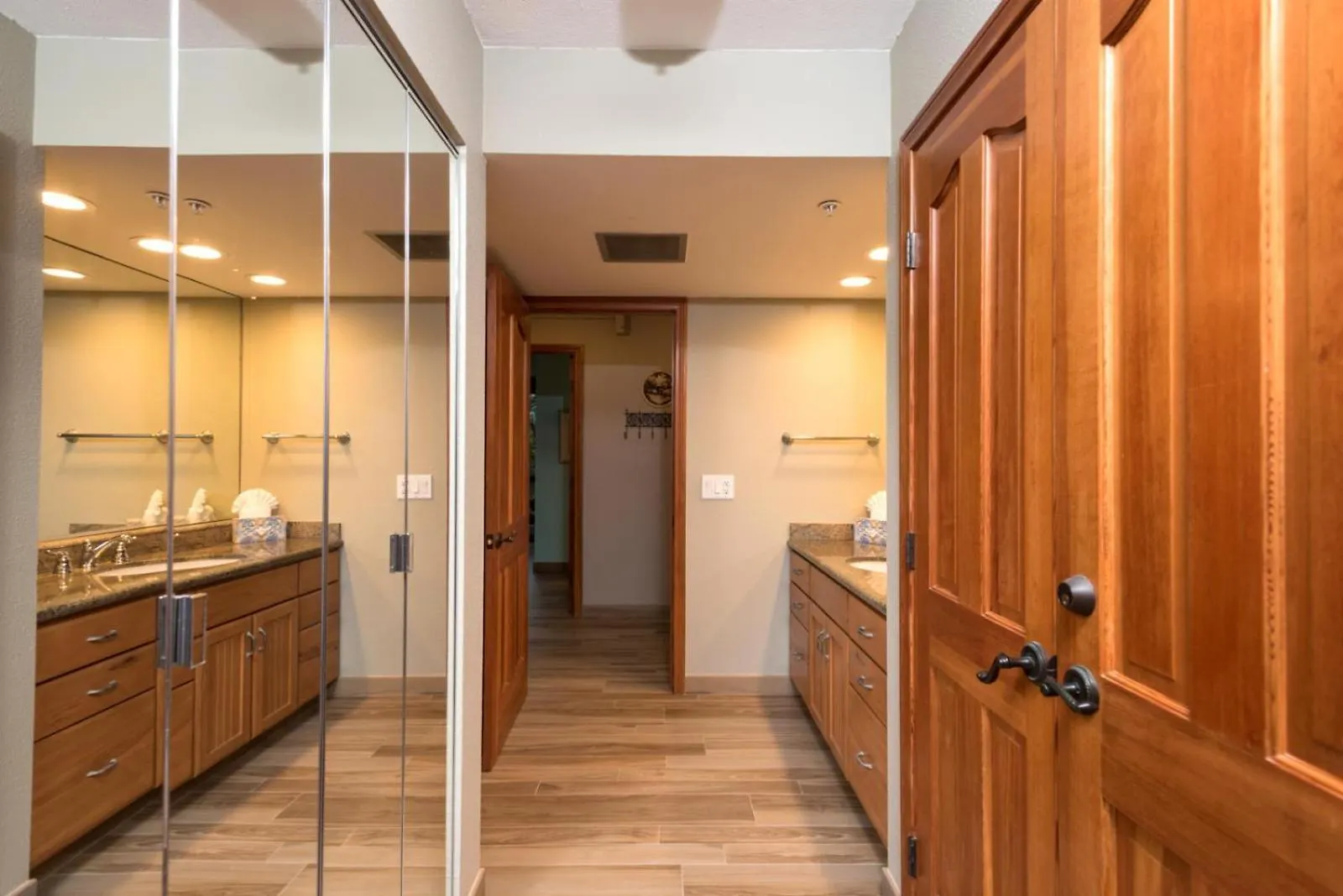 Spacious 4-Bedroom Mahana Collection - Multi Unit Listing - Same Building - Ocean Front - 2 Free Rental Cars Mah-301 Mah-419 Kaanapali 0*,  USA